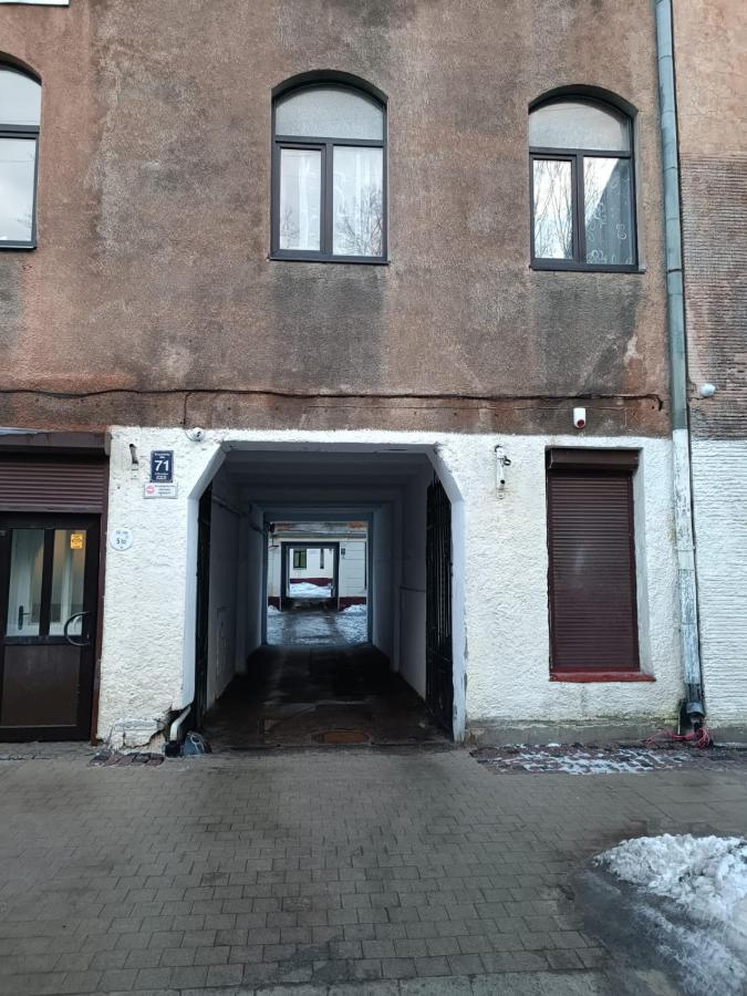 Unique Spacious Classic 3 Bedroom Midtown Apartment ! Billiard Room ! Riga Exterior photo