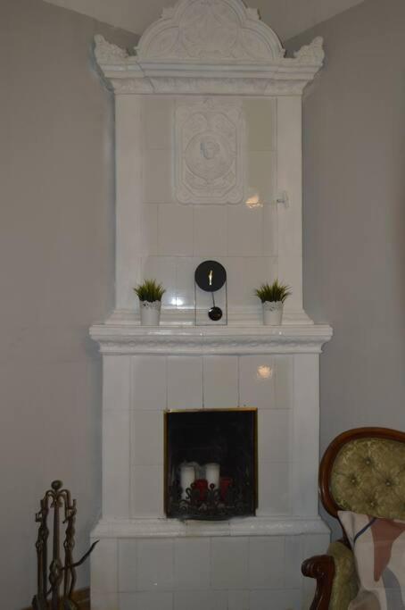 Unique Spacious Classic 3 Bedroom Midtown Apartment ! Billiard Room ! Riga Exterior photo