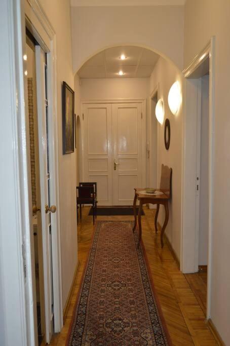 Unique Spacious Classic 3 Bedroom Midtown Apartment ! Billiard Room ! Riga Exterior photo